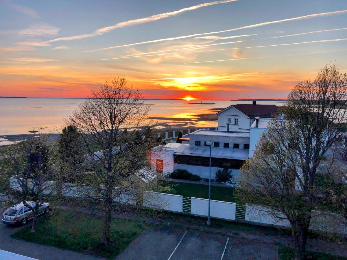 Sunset Dream Apartment With A Panoramic Seaview Haapsalu Exterior foto